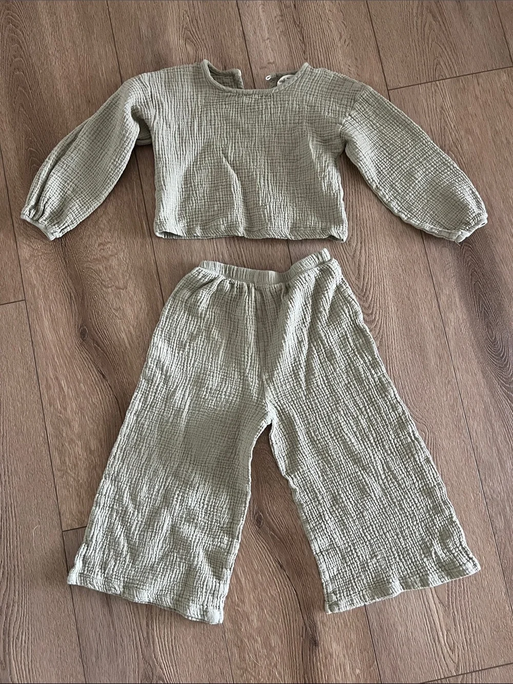 Muslin Set Minimalist Folk